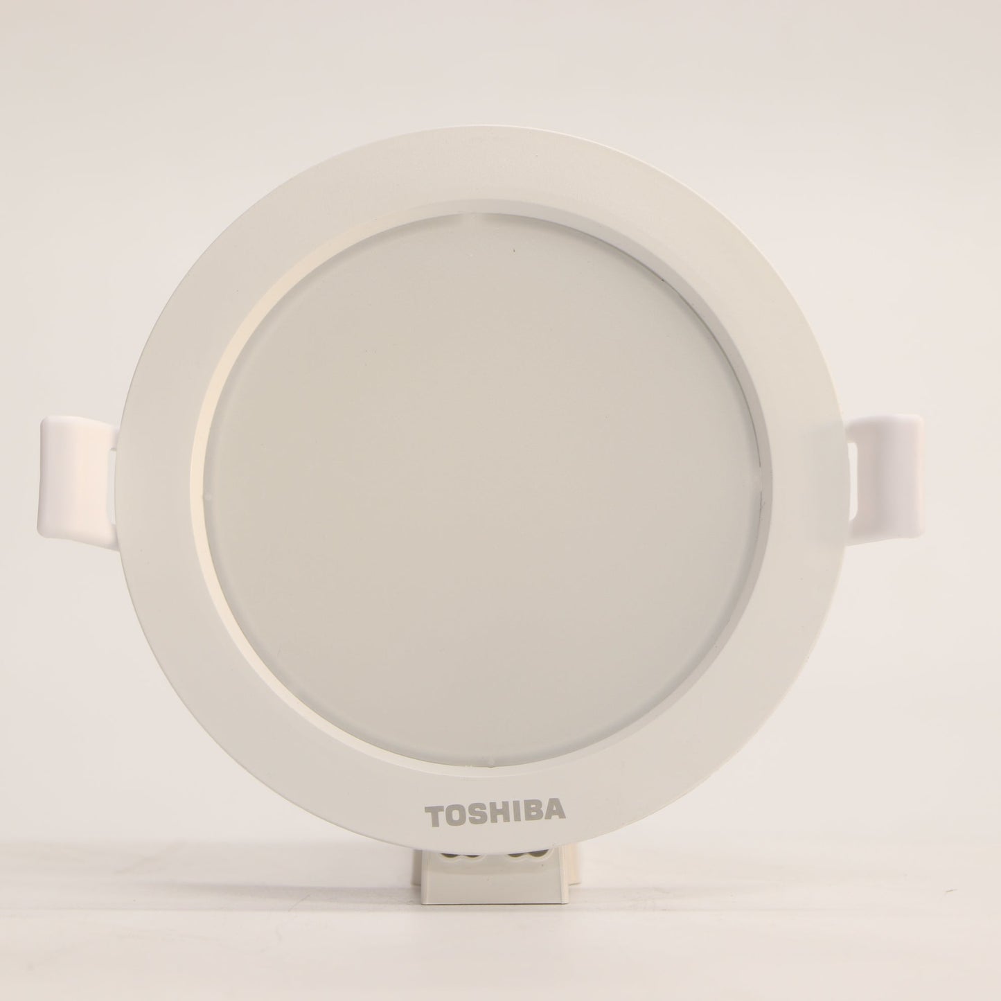 អំពូលបង្កប់ពិតានមូល TOSHIBA LED Panel 9W ពណ៌ស