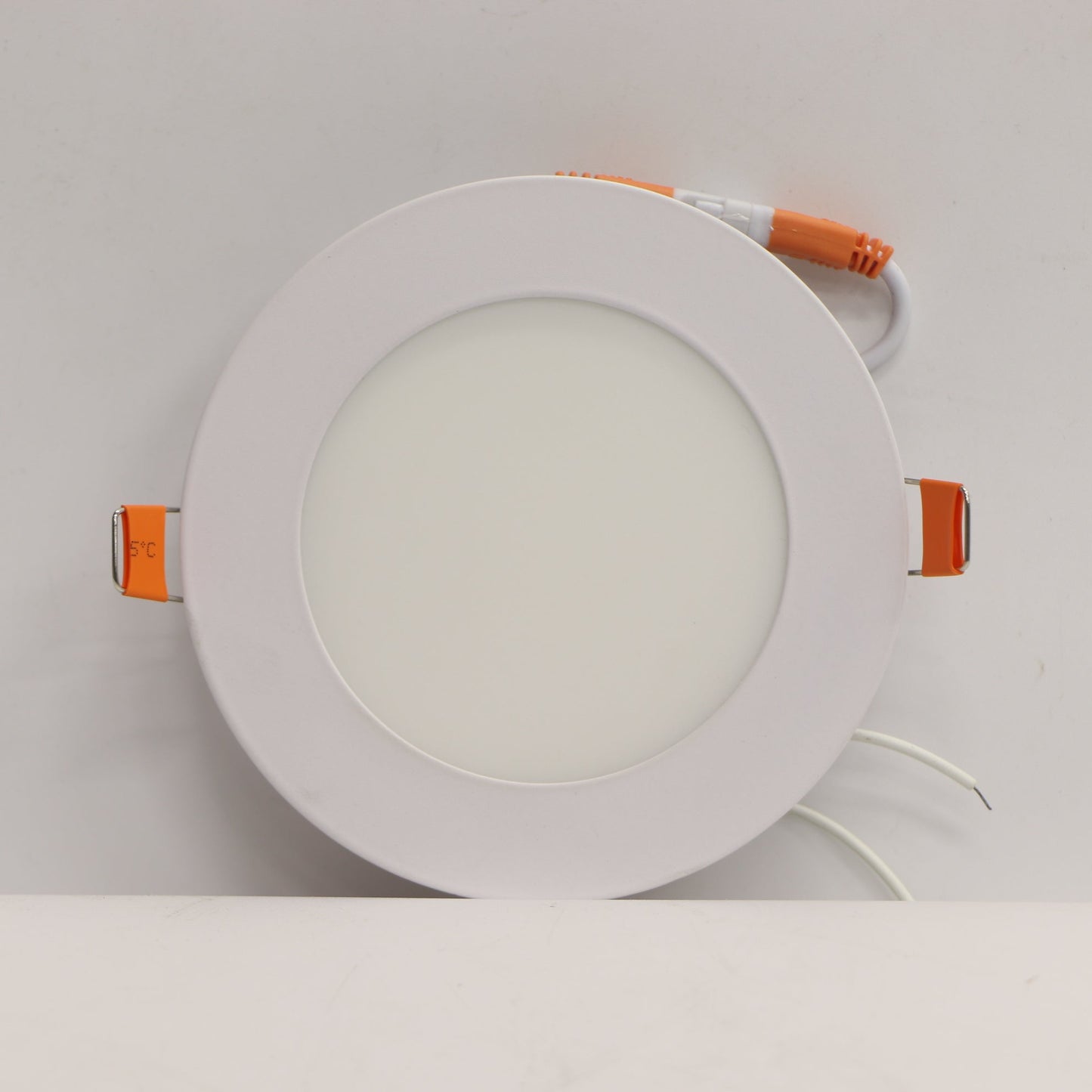 បង្កប់ពិដានមូល ABC LED Light Bulb 6W ពណ៌ស