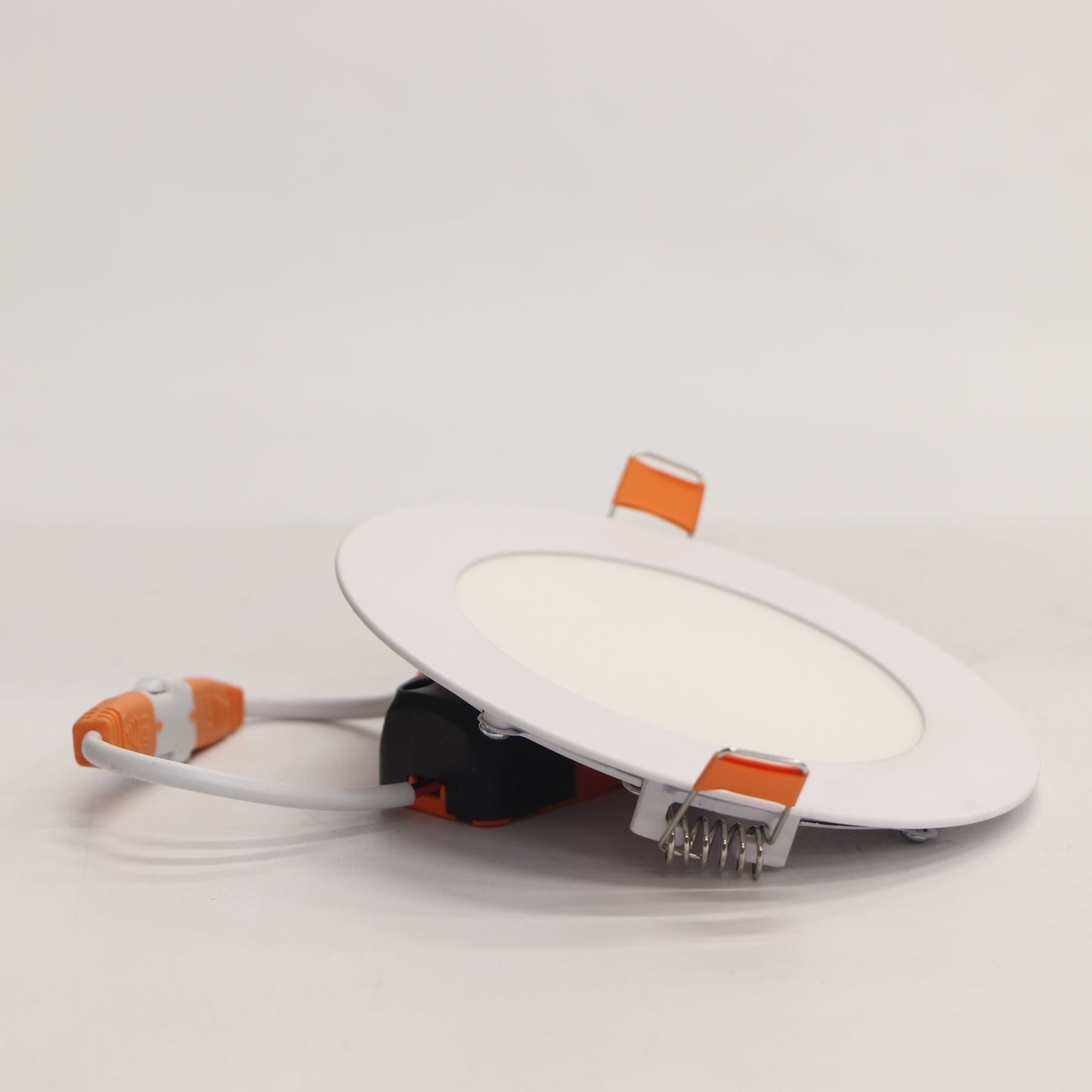 បង្កប់ពិដានមូល ABC LED Light Bulb 6W ពណ៌ស