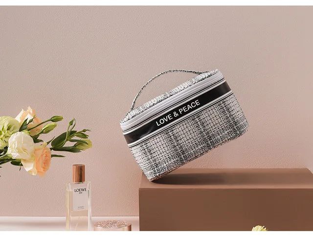កាបូបដាក់គ្រឿង Makeup Bag RH243
