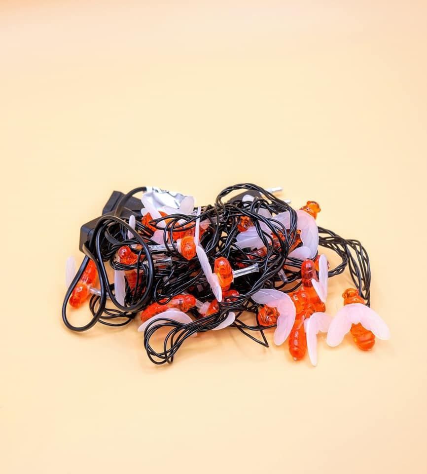 អំពូលខ្សែញាក់រូបឃ្មុំ Bees Strings Lights